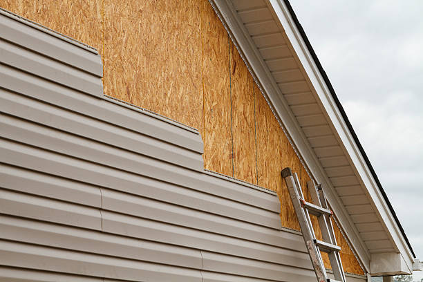 Professional Siding Contractor technician working in Aaronsburg, PA